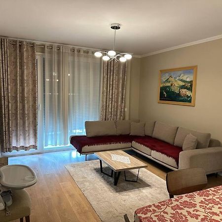 Family Friendly 2 Bedroom Apartment Eden Gardens Tirana City Center Esterno foto