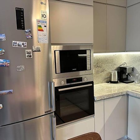 Family Friendly 2 Bedroom Apartment Eden Gardens Tirana City Center Esterno foto