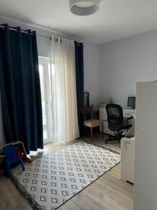 Family Friendly 2 Bedroom Apartment Eden Gardens Tirana City Center Esterno foto