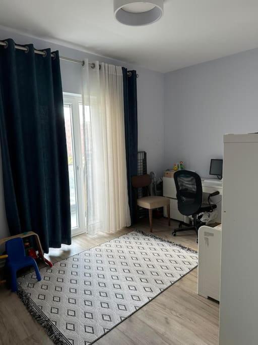 Family Friendly 2 Bedroom Apartment Eden Gardens Tirana City Center Esterno foto