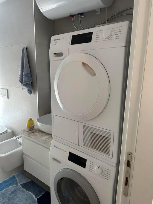 Family Friendly 2 Bedroom Apartment Eden Gardens Tirana City Center Esterno foto